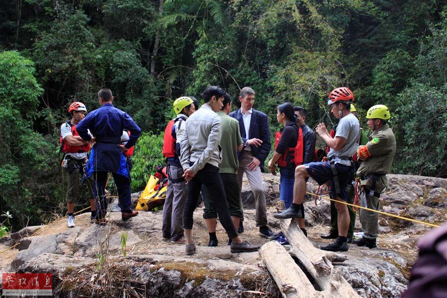 三名英国游客越南遇难 遗体在瀑布附近发现_新