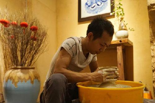 美媒称中国瓷器开始复兴：景德镇成陶艺“圣地”