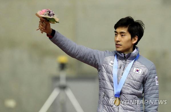 【亚冬会】韩国李承勋夺得男子10000米速滑金