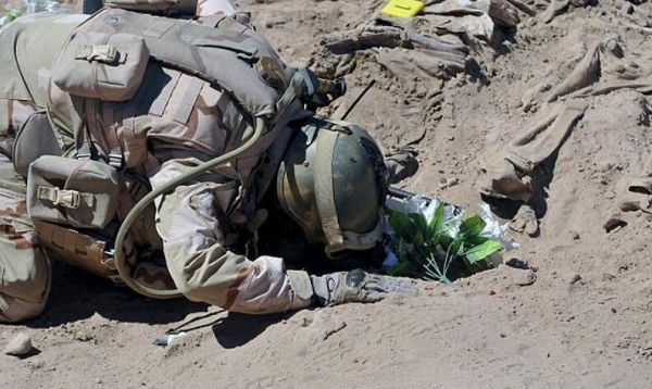 伊拉克大坑惊现4000具遗体：IS曾在此1天杀2000军人