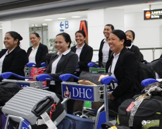 25名菲律宾女性抵成田机场 外国人家政服务4月