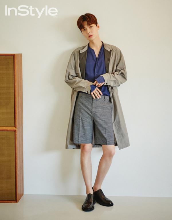 安宰贤拍写真随性自然 如春日般温暖【组图】