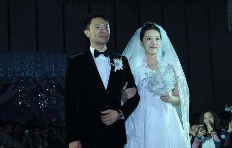 涂磊和老婆的婚纱照_涂磊老婆照片图片(2)