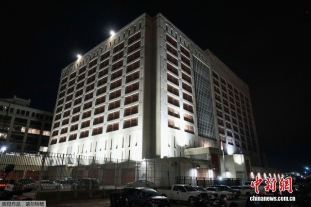 当地时间1月3日,大都会拘留中心外景。