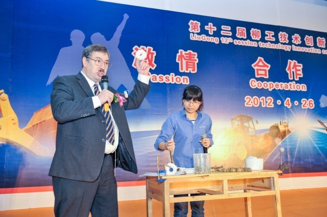 美国工程机械专家：“中国的发展令人惊叹外国朋友都该来中国看看”(图4)
