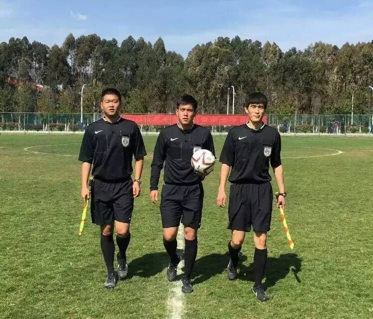 老师神似彭于晏 老师神似彭于晏