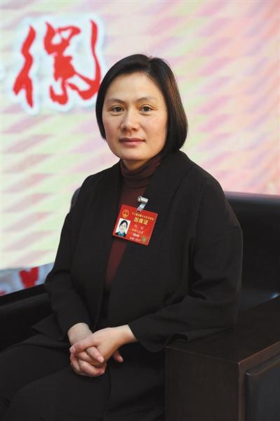 人大代表刘丽:建议提高育龄女性产假补贴