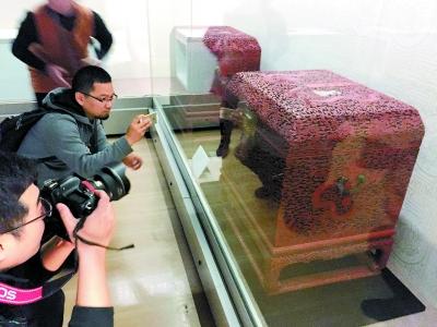 故宫翻出新宝贝 1.8万张老照片趣事多 戏码 足