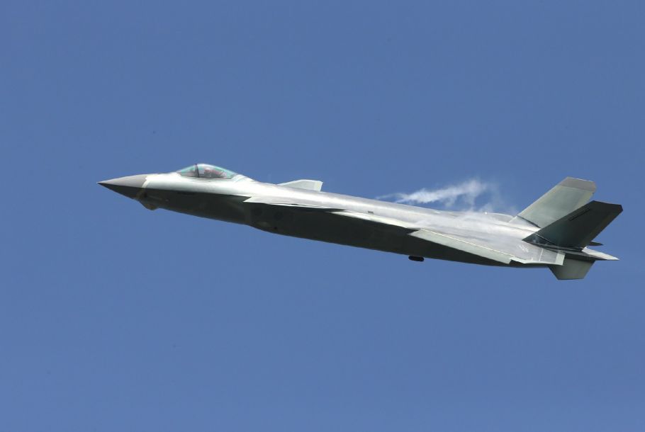 歼20首次五机同框战力揭秘 未来或重点照顾南海