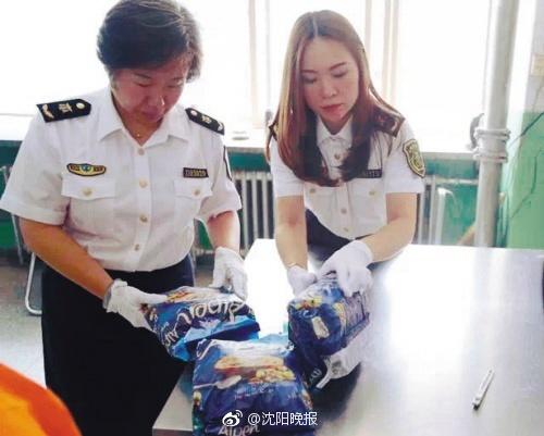 沈阳邮政口岸截获14箱110只活体蜘蛛