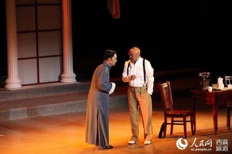 经典剧目《日出》和《伊索》在拉萨汇报演出【3】