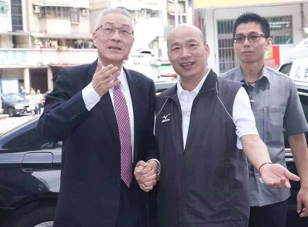 他曾一巴掌把陈水扁打进医院 如今复出政坛剑