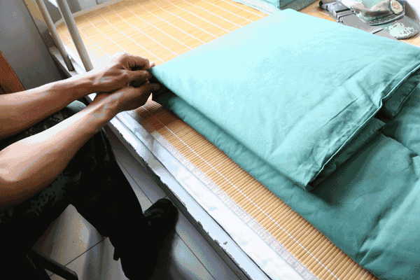 军报直击新兵叠