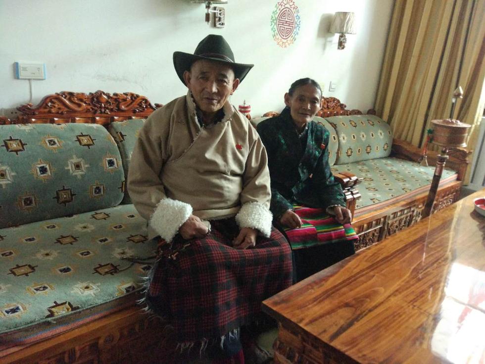 ����ʱ�����Ҹ������±߽���˫���й�������һ��һС