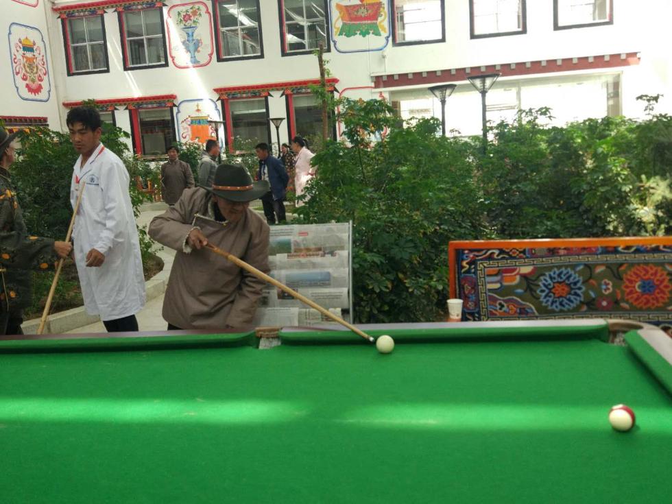 ����ʱ�����Ҹ������±߽���˫���й�������һ��һС