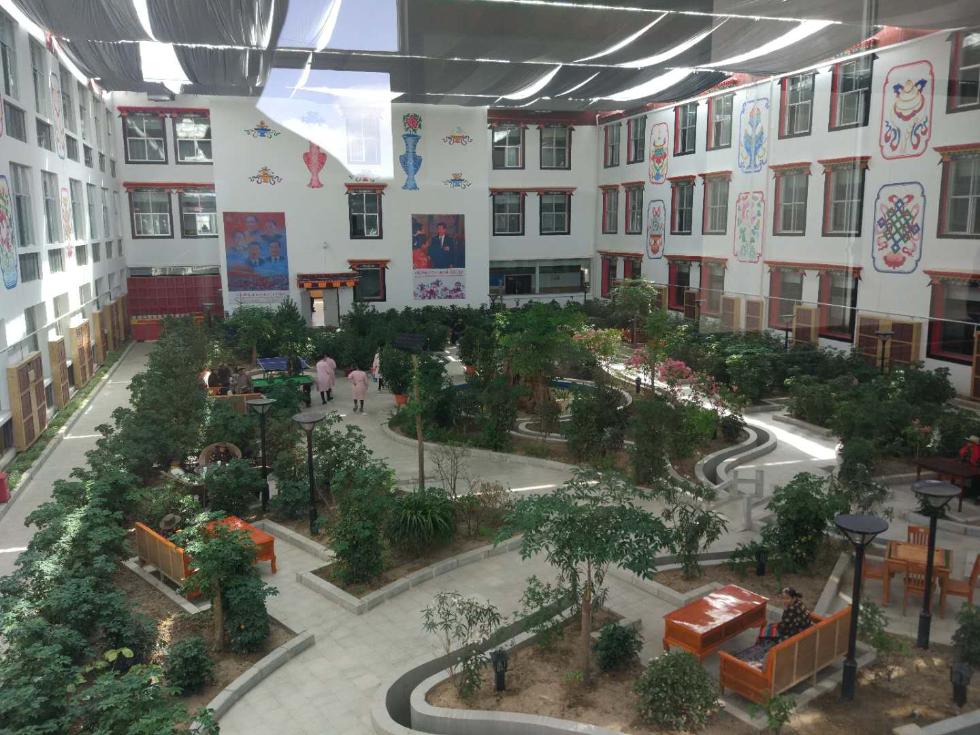 ����ʱ�����Ҹ������±߽���˫���й�������һ��һС