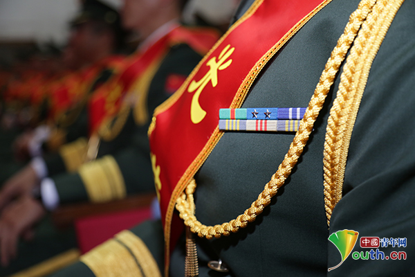 最后的军礼!驻津武警某部举行2018年度退役干部向军旗告别仪式