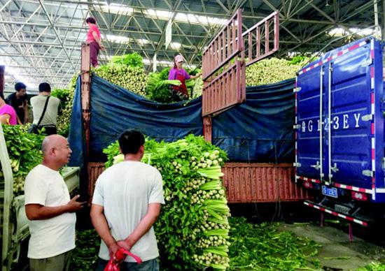 寿å
ææ°:è¬è大æ£éçæ°´ç¨4个水泵æ½1天1å¤è¿æ²¡å®