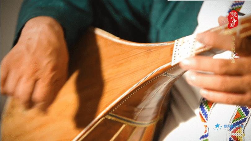 ���ɰ����й���֮���α���壺����ġ������������ᴩ�����ǵ�Ѫ���д����ഫ