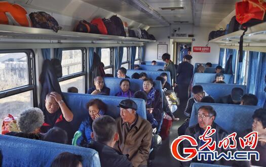 【发现最美铁路】Vlog|服务百姓 助力脱贫 穿行在大兴安岭深处的公益“慢火车” 【发现最美铁路】Vlog|服务百姓 助力脱贫 穿行在大兴安岭深处的公益“慢火车”