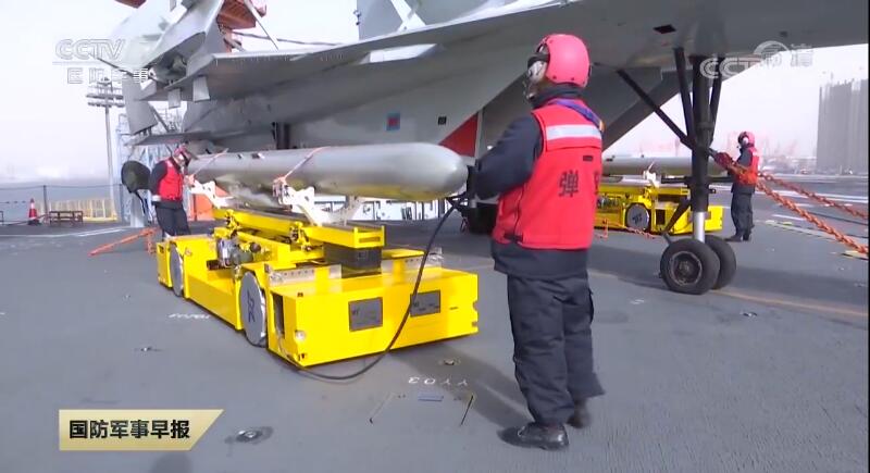 大抓练兵备战!国产航母山东舰多角度训练画面曝光(最新发布)