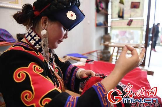 ȫ���˴�����ǽ�˫÷����ƶ�����յ� Ҫ�÷��Ÿ��õ������������