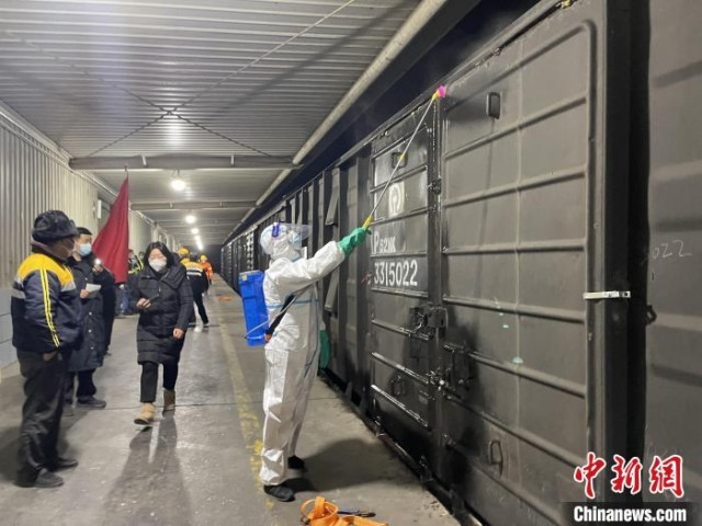 ͼΪ������վ������ԱΪ�г����������Ӻ��� ��