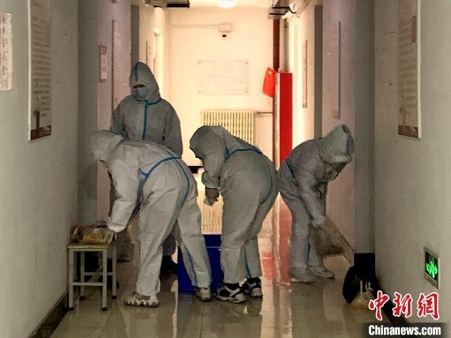 ͼΪ��һ����־Ը����������¥���ڡ�����һ�� ��ͼ