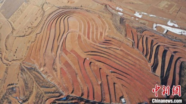 �ӱ���ɽ�µ��ɱ䣺���ա��ĸ��񡱱������¸��