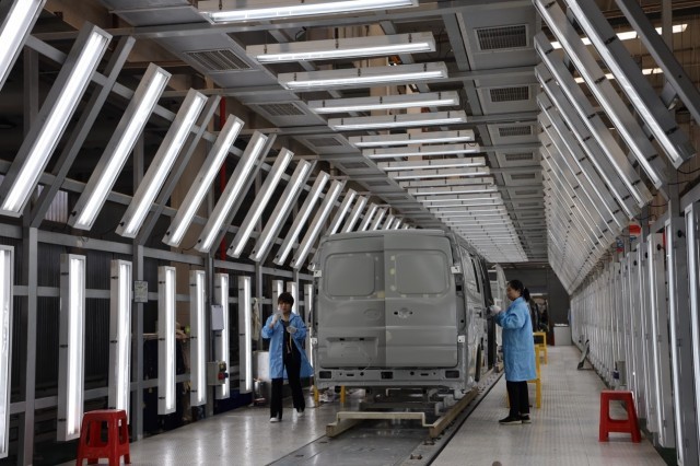 ɽ�����������������޹�˾���ݷֹ�˾æµ��װ�䳵�䡣