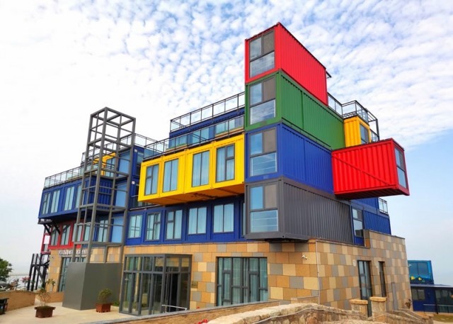 ��ɽ����װ��С��Ϊ�������η�չ������ɫ�ʡ� ��������