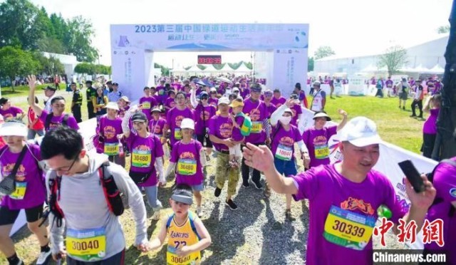 (成都大运纪事)大运惠民落实处成都全民健身持续升温