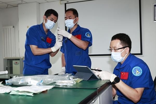 完美体育网站：指令长张陆：“砺箭”再上苍穹(图2)