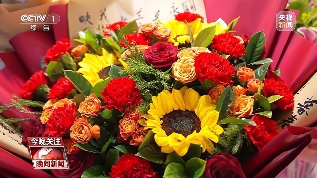 赶大集、逛花市元旦消费市场活力十足(图7)