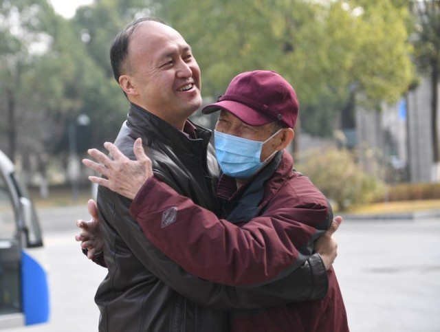 拥抱的力量_新闻频道_中国青年网(图7)