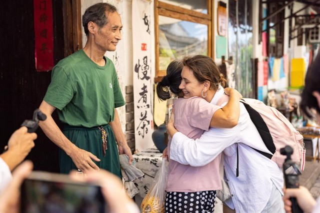 拥抱的力量_新闻频道_中国青年网(图9)