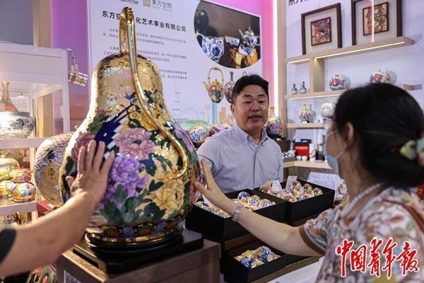 “中国服务”闪耀消博会(图2)