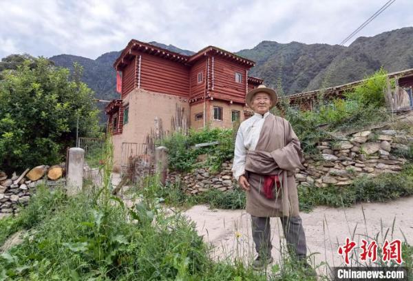 记者 刘忠俊 王鹏 7月下旬,金沙江畔的西藏自治区昌都市江达县岗托