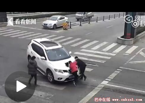 Ů˾��ײŮͯ��ѹ ˾��һζ�ӱ�����̬�����˺���