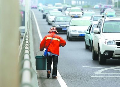 环卫排名_环卫工人图片(2)