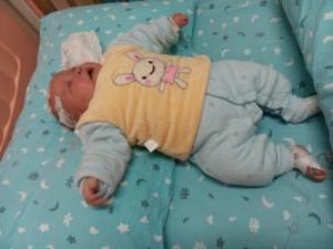 请月嫂宝宝入院