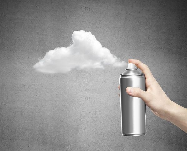 艺考生被喷辣椒水 网友:难以想象 安保竟拿喷雾