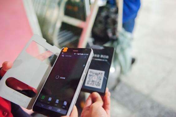 地铁扫码属于骚扰 上海官方称没市场扫码自然