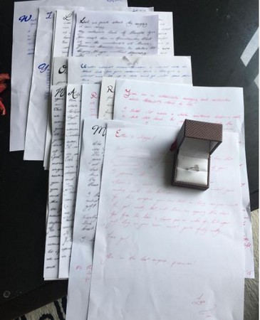 情书有求婚藏头诗 3年14封情书暗藏玄机女友惊