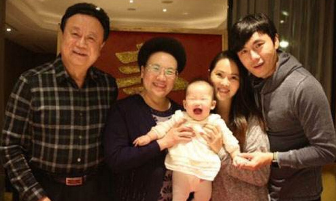 伊能静谈高龄产子:我爱秦昊想他有孩子