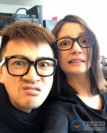 赵薇19年前《还珠》旧照曝光 苏有朋小沈阳