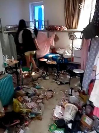 这个学校的男生宿舍火了!女同学都喊着要嫁