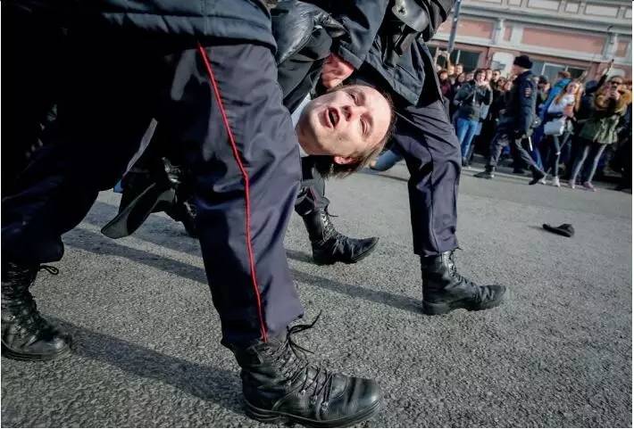 俄罗斯反腐游行:普京,或许正遭遇着信任危机