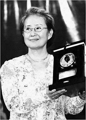 第六届(2005年)茅盾文学奖作家 张洁