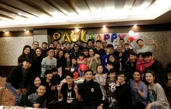 �������ǻƹ���Ϊ������ Ů�������ع�Խ��Խ�ɰ�